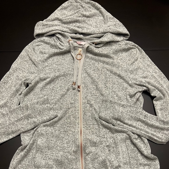 Heather grey la vie en rose hoodie - Picture 4 of 13